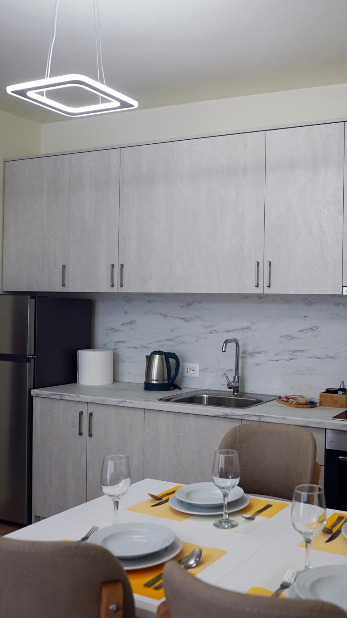 Margen Apartments - Tirana City Center Esterno foto